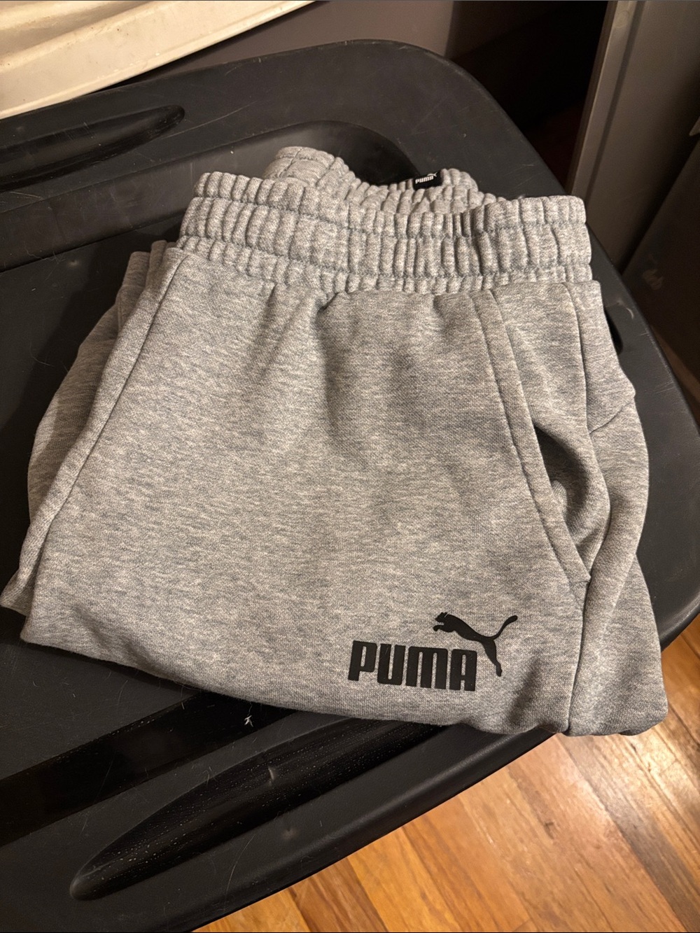 Puma men’s Gray Logo Joggers